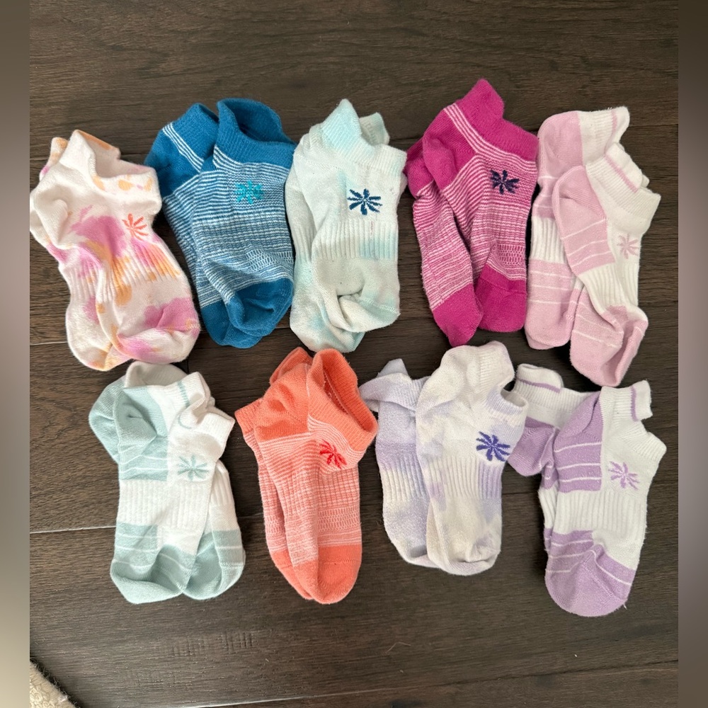 Athleta girls athletic socks EUC S/M